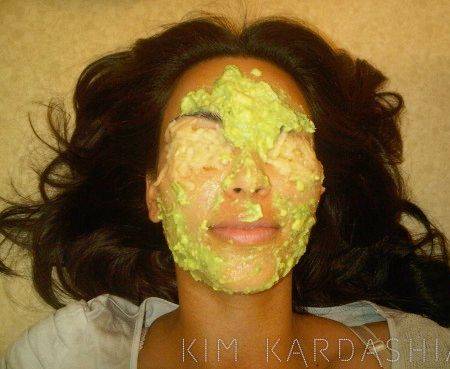 Kim Kardashians applied facemask - Eating Avocados everyday do this to your body